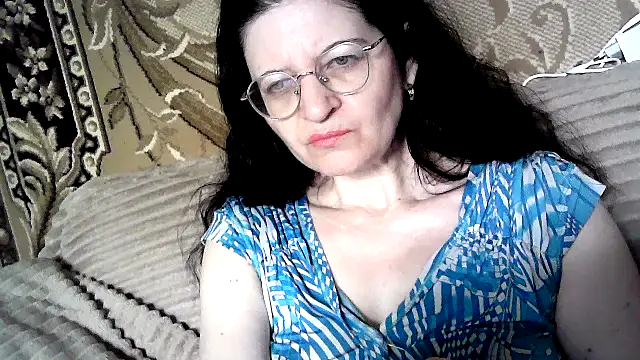 Snapshot of Dear_Annet chatting on 06-15-26, 10:06 Dear Annet online show from 06-15-26, 10:06