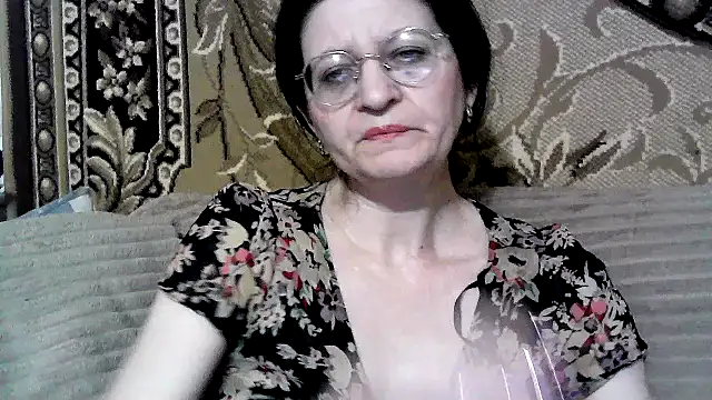 Snapshot of Dear_Annet chatting on 06-17-26, 06:31 Dear Annet online show from 06-17-26, 06:31