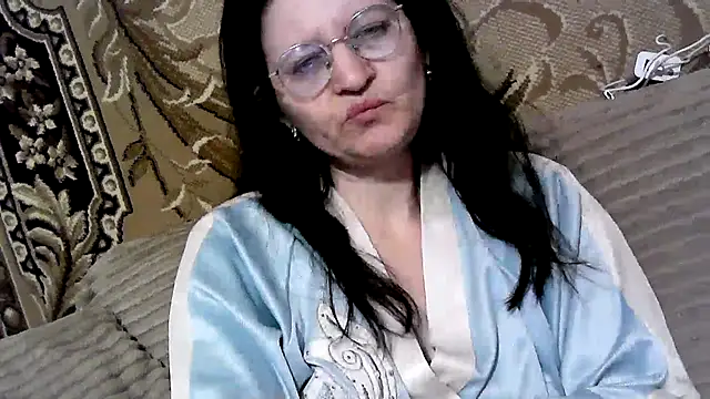 Snapshot of Dear_Annet chatting on 06-21-26, 06:54 Dear Annet online show from 06-21-26, 06:54