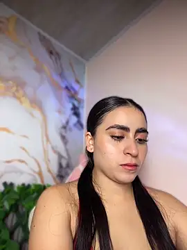 Snapshot of LILI_911 chatting on 06-13-26, 08:07 LILI 911 online show from 06-13-26, 08:07