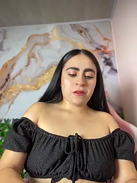 Snapshot of LILI_911 chatting on 06-17-26, 07:37 LILI 911 online show from 06-17-26, 07:37