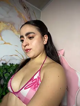 Snapshot of LILI_911 chatting on 06-20-26, 07:49 LILI 911 online show from 06-20-26, 07:49