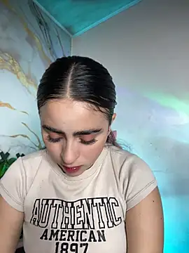 Snapshot of LILI_911 chatting on 07-18-26, 08:56 LILI 911 online show from 07-18-26, 08:56