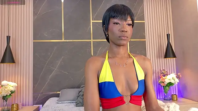 Snapshot of Charlotte-Brandt chatting on 06-28-26, 05:13 Charlotte-Brandt online show from 06-28-26, 05:13