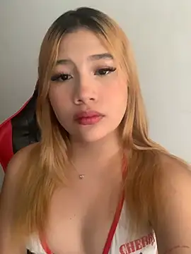 Snapshot of zury_cute1 chatting on 06-28-26, 09:43 zury cute1 online show from 06-28-26, 09:43