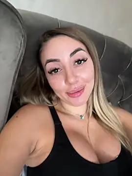 BabesGoWild online show from 10-17-25, 06:05