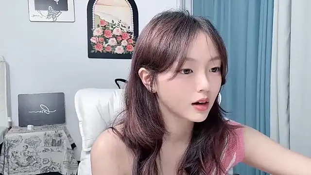 Snapshot of wenwen8888 chatting on 06-17-26, 03:24 wenwen8888 online show from 06-17-26, 03:24