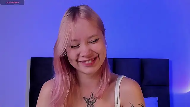 softangelxkisses online show from 06-12-26, 06:45