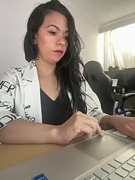 vanellopeFoxx online show from 07-18-26, 03:49