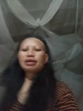Ila-min online show from 06-18-26, 03:27