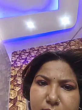 Snapshot of sheela_3563 chatting on 06-18-26, 03:07 sheela 3563 online show from 06-18-26, 03:07