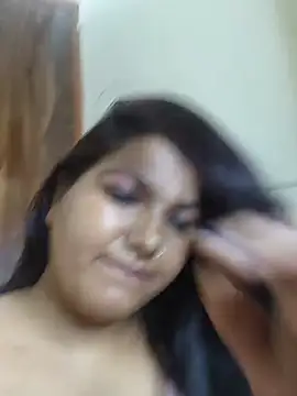 Snapshot of sheela_3563 chatting on 06-29-26, 01:44 sheela 3563 online show from 06-29-26, 01:44