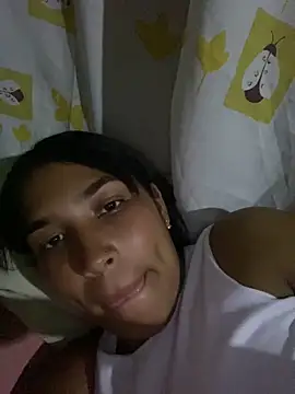 Snapshot of nina20xxxx chatting on 06-08-26, 02:45 nina20xxxx online show from 06-08-26, 02:45