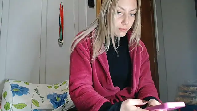 Snapshot of Alana_sc chatting on 06-24-26, 10:03 Alana sc online show from 06-24-26, 10:03