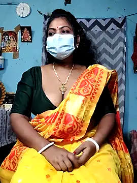 Snapshot of Mis-maya chatting on 06-21-26, 07:00 Mis-maya online show from 06-21-26, 07:00