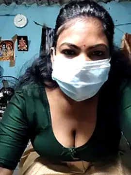 Snapshot of Mis-maya chatting on 06-26-26, 02:38 Mis-maya online show from 06-26-26, 02:38
