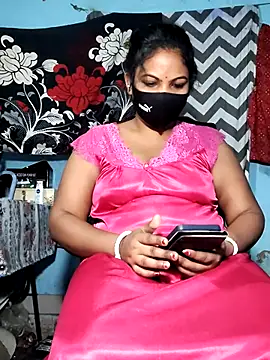 Snapshot of Mis-maya chatting on 07-13-26, 03:59 Mis-maya online show from 07-13-26, 03:59