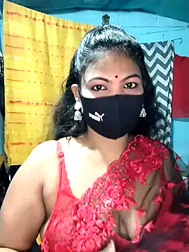 Snapshot of Mis-maya chatting on 07-24-26, 01:58 Mis-maya online show from 07-24-26, 01:58