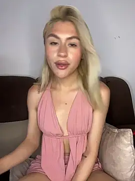 Lia-firee online show from 06-25-26, 01:04