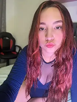 Snapshot of JUANITA-007 chatting on 07-11-26, 12:41 JUANITA-007 online show from 07-11-26, 12:41