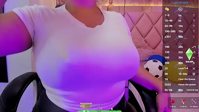 Snapshot of Alicee_tylor chatting on 06-28-26, 11:16 Alicee tylor online show from 06-28-26, 11:16