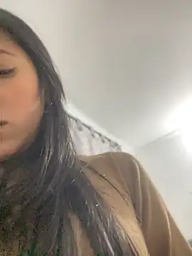 Snapshot of ELY_FE_ chatting on 06-16-26, 02:09 ELY FE online show from 06-16-26, 02:09