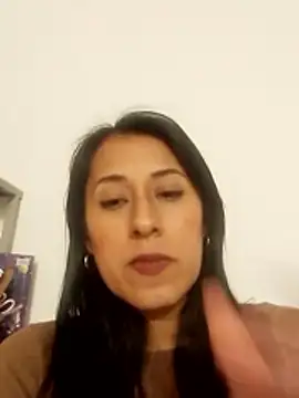 Snapshot of ELY_FE_ chatting on 06-17-26, 03:20 ELY FE online show from 06-17-26, 03:20