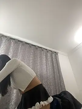 Snapshot of ELY_FE_ chatting on 06-19-26, 01:37 ELY FE online show from 06-19-26, 01:37