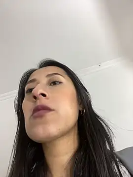 Snapshot of ELY_FE_ chatting on 06-27-26, 01:50 ELY FE online show from 06-27-26, 01:50
