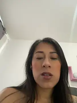 Snapshot of ELY_FE_ chatting on 07-07-26, 02:10 ELY FE online show from 07-07-26, 02:10