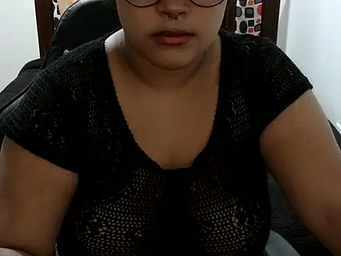 Lolacurly69 online show from 06-17-26, 02:36