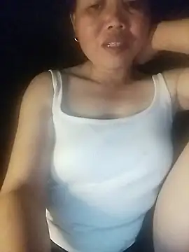 Snapshot of Vitamins-e chatting on 07-18-26, 02:32 Vitamins-e online show from 07-18-26, 02:32