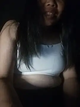 Snapshot of Vitamins-e chatting on 07-28-26, 03:21 Vitamins-e online show from 07-28-26, 03:21