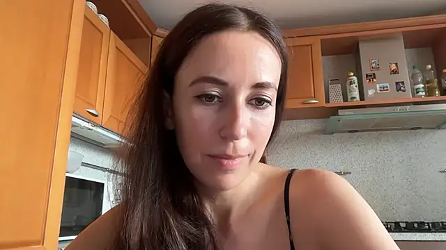 Flamingo Queen online show from 07-20-26, 03:03