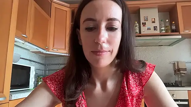 Flamingo Queen online show from 07-24-26, 05:05
