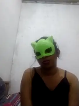 Snapshot of sldoni chatting on 06-15-26, 02:52 sldoni online show from 06-15-26, 02:52