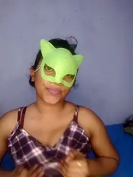 Snapshot of sldoni chatting on 06-26-26, 01:48 sldoni online show from 06-26-26, 01:48