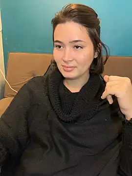 Snapshot of sweetchloe__ chatting on 06-21-26, 04:53 sweetchloe online show from 06-21-26, 04:53