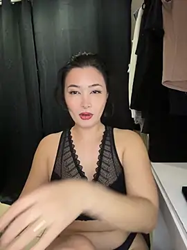 Snapshot of sweetchloe__ chatting on 08-03-26, 04:44 sweetchloe online show from 08-03-26, 04:44