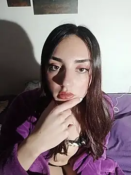 Snapshot of KatieMonroe chatting on 08-01-26, 04:12 KatieMonroe online show from 08-01-26, 04:12