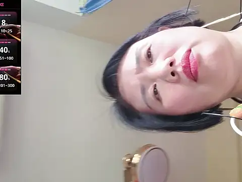 YIYI-queen online show from 06-08-26, 07:31
