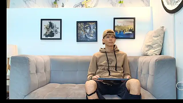 Snapshot of Hot_skinny_guys chatting on 06-13-26, 07:23 Hot skinny guys online show from 06-13-26, 07:23