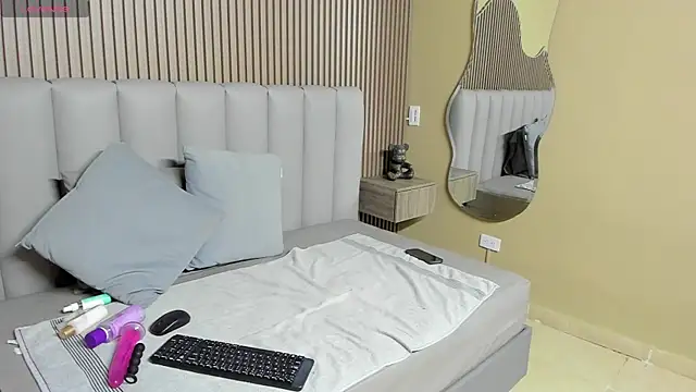 Snapshot of Rubymilf_ chatting on 06-09-26, 12:39 Rubymilf online show from 06-09-26, 12:39