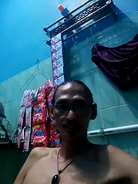 Pongky83 online show from 08-10-26, 07:56