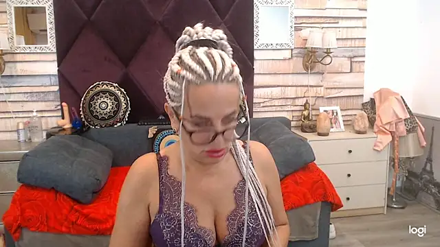 ElviraZoi online show from 07-23-26, 06:55