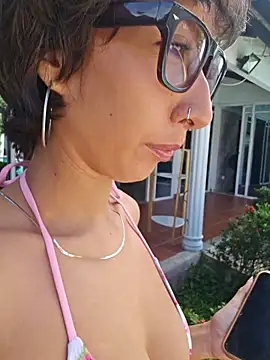 Snapshot of Rebeca_cinamon chatting on 06-09-26, 02:39 Rebeca cinamon online show from 06-09-26, 02:39
