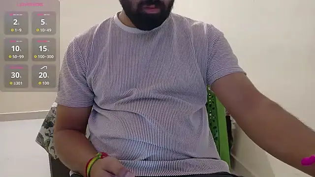 Snapshot of mighty_russell chatting on 06-16-26, 02:30 mighty russell online show from 06-16-26, 02:30