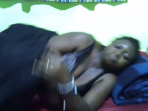 CURVY-CORAZZON online show from 06-26-26, 04:50