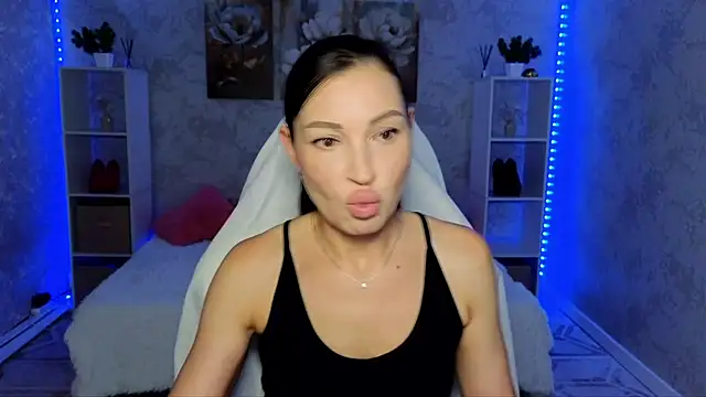Snapshot of NikoleMills chatting on 06-14-26, 07:54 NikoleMills online show from 06-14-26, 07:54