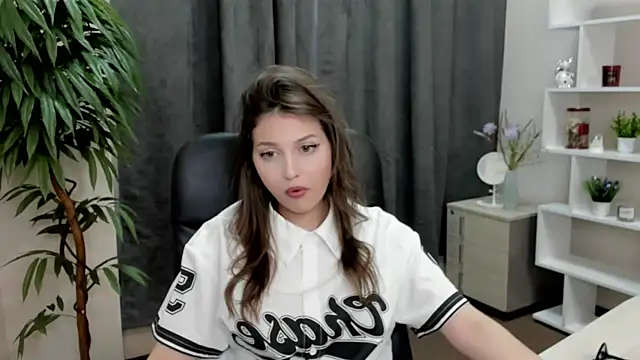 Snapshot of AsiaBohall chatting on 06-15-26, 05:20 AsiaBohall online show from 06-15-26, 05:20